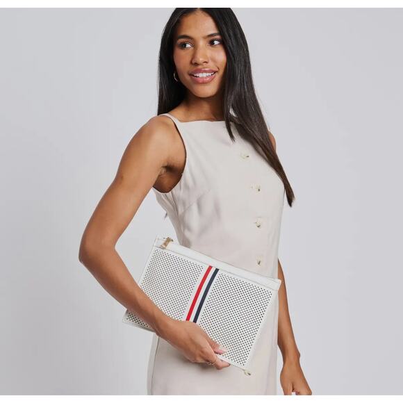 Frenchie Clutch NWT 11.5 x 0.3 x 7.8 in - Picture 7 of 8